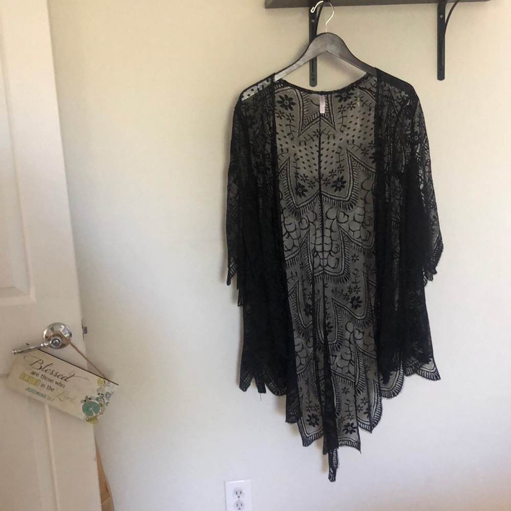 Delicate beautiful lace kimono, extra-large